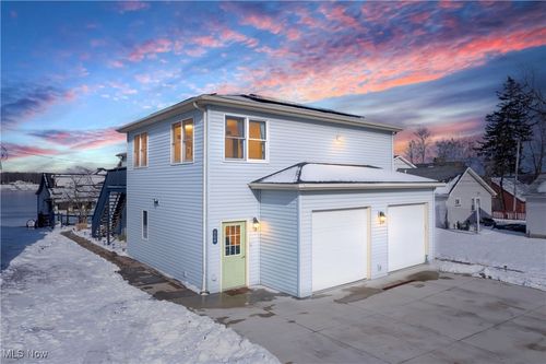 664 Pine Dr, Lake Milton, OH, 44429-9536 | Card Image