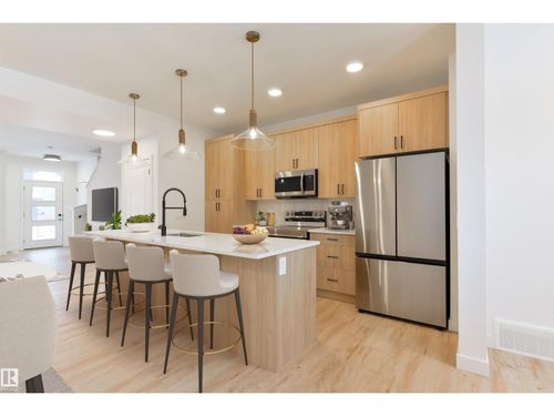 9 Cobblestone Gate, Spruce Grove, AB, T7X4E4 | Card Image