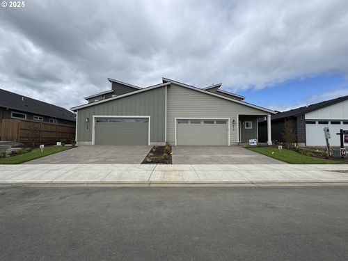 413 Se Shetterly Dr, Dallas, OR, 97338-1978 | Card Image