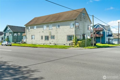 906 W Market St, Aberdeen, WA, 98520-5804 | Card Image