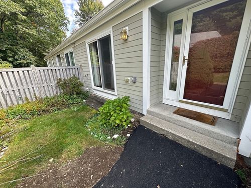 11-11 Drummer Boy Way, Lexington, MA, 02420-1220 | Card Image