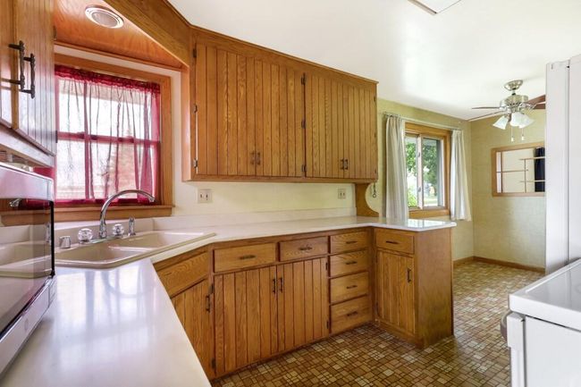 1313 S 26 Th St, House other with 3 bedrooms, 1 bathrooms and null parking in Manitowoc WI | Image 9