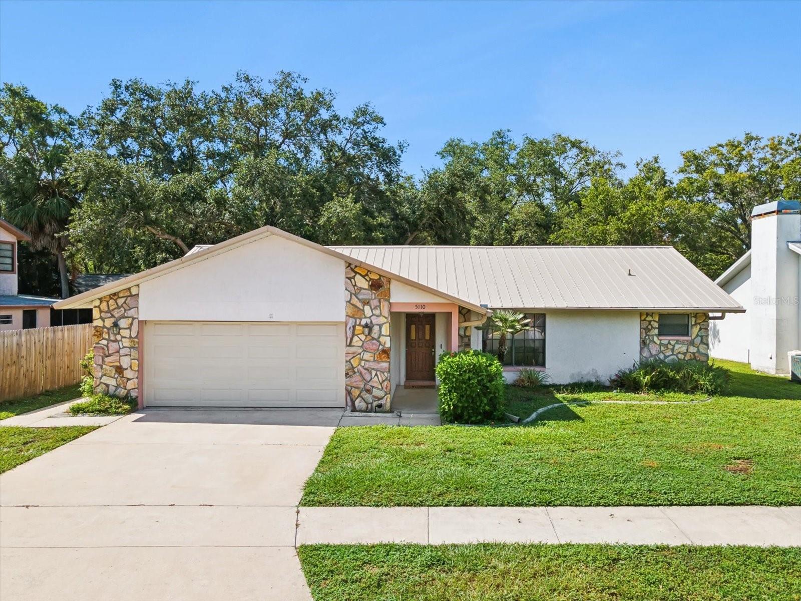 Roanoke Dr, Holiday, FL 34690