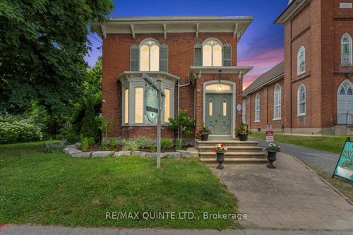 274 Main St, Bloomfield, ON, K0K1G0 | Card Image