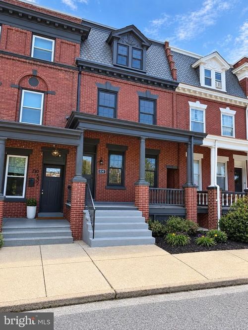 530 Park Ave, LANCASTER, PA, 17602-2156 | Card Image