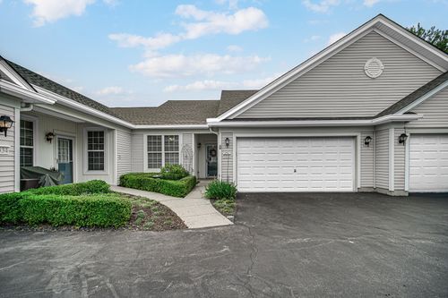 13528 Bonaire Rd, Huntley, IL, 60142-6338 | Card Image