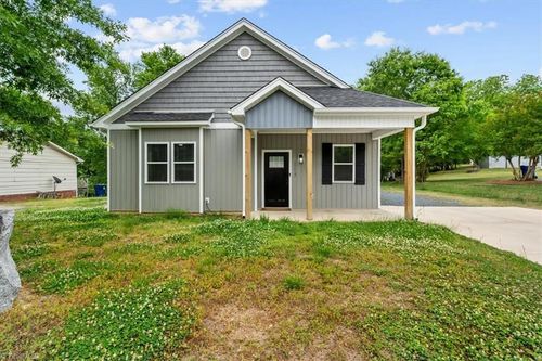 113 Sunset Dr, Randleman, NC, 27317-1927 | Card Image