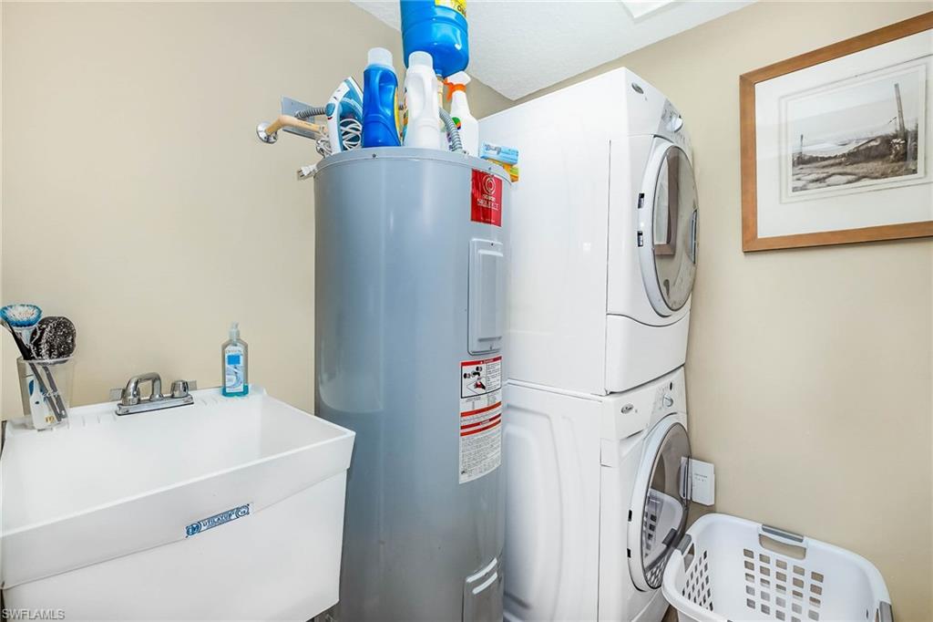 Residential in DAYTONA BEACH SHORES 4