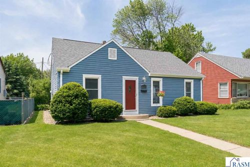 835 Wall St, North Mankato, MN, 56003-3040 | Card Image