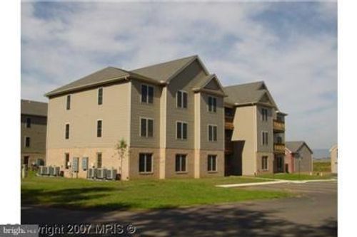 1b-770 Bassett Dr, CHAMBERSBURG, PA, 17201-1784 | Card Image