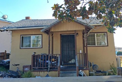 8901 D Street, Oakland, CA, 94621 | Card Image