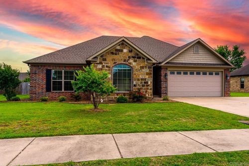 1670 Josh Dr, Conway, AR, 72034-8401 | Card Image