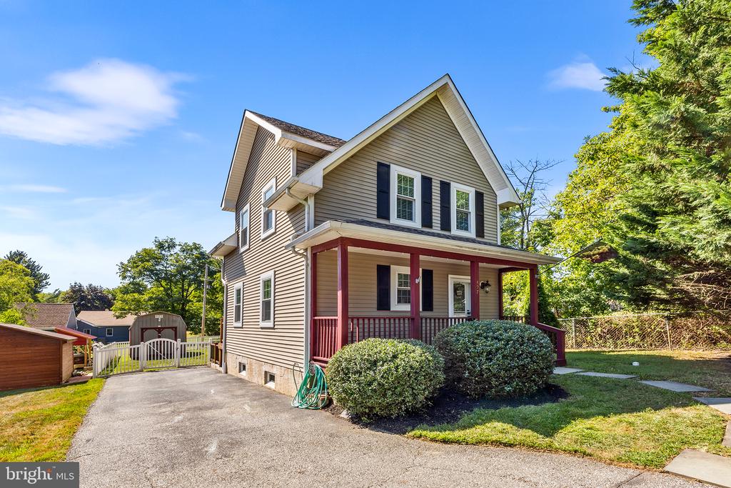 Cherry Tree Rd, Upper Chichester, PA 19014