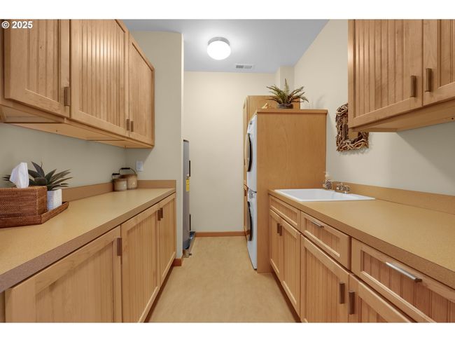 APT-201 - 123 S Hemlock St, Condo with 3 bedrooms, 2 bathrooms and null parking in Cannon Beach OR | Image 40