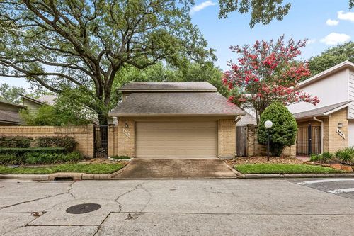 8020 Oakwood Forest Dr, Houston, TX, 77040-4430 | Card Image