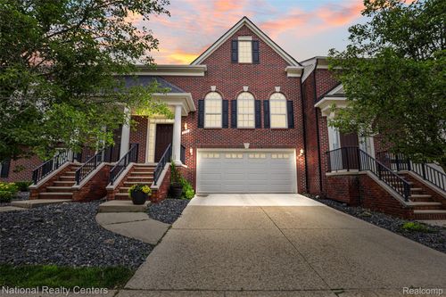 779 Red Run Dr, Troy, MI, 48085-1353 | Card Image