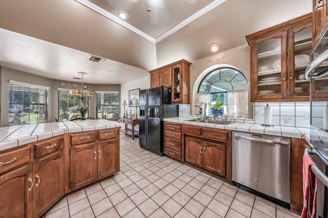 9415 21 St Ave, Home with 3 bedrooms, 3 bathrooms and null parking in Lemoore CA | Image 28