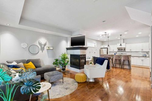 1-528 34 St Nw, Calgary, AB, T2N2X7 | Card Image
