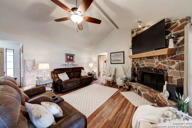 172 Home Pl, House other with 3 bedrooms, 2 bathrooms and null parking in Adkins TX | Image 7