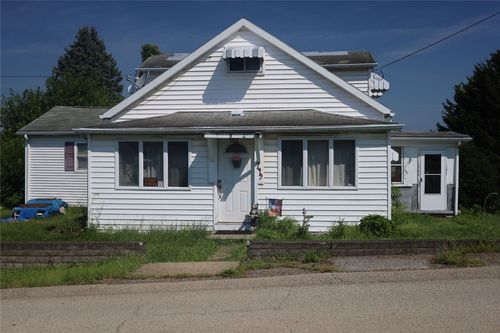 749 Wilmington St, Washington, PA, 15301-5360 | Card Image