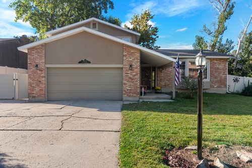2170 E Borg Ct, Sandy, UT, 84092-4111 | Card Image