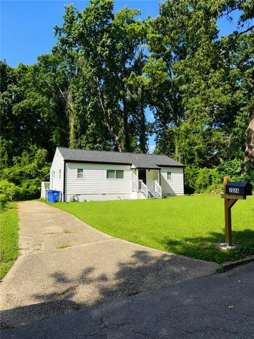 2026 Lisbon Dr Sw, Atlanta, GA, 30310-4920 | Card Image