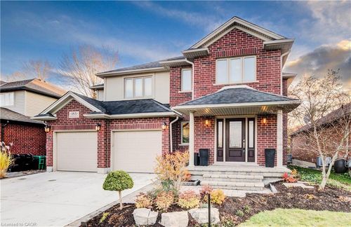 183 Brookmead St, Elmira, ON, N3B0A2 | Card Image