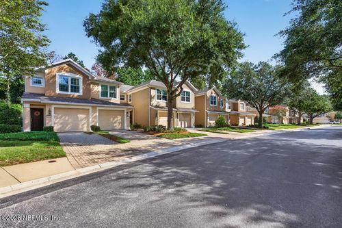 31b-8573 Little Swift Cir, Jacksonville, FL, 32256-9642 | Card Image