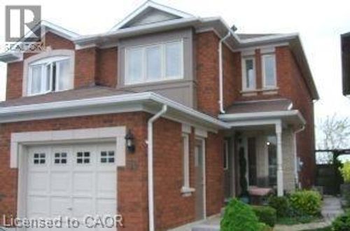 32 Stonecairn Dr, Cambridge, ON, N1T1W3 | Card Image