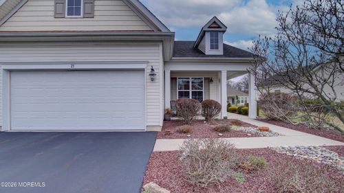 21 W Baccio Ln, Farmingdale, NJ, 07727-4338 | Card Image