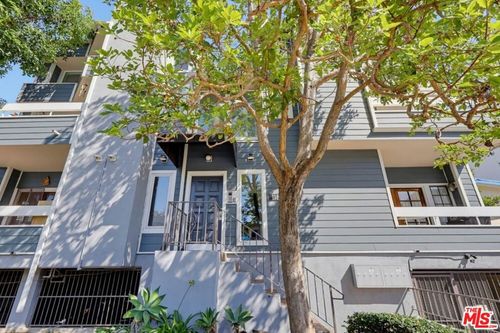 104-11818 Courtleigh Drive, Los Angeles, CA, 90066 | Card Image