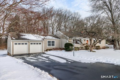 43 Woodmere Dr, Trumbull, CT, 06611-3255 | Card Image