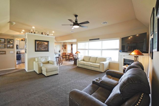Living Room | Image 9