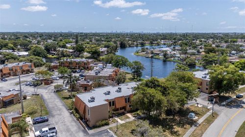 186-1541 Nw 92nd Ave, Pembroke Pines, FL, 33024-4605 | Card Image