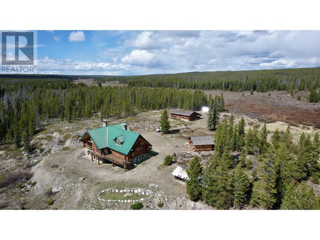 20101 20 Highway, House other with 3 bedrooms, 3 bathrooms and null parking in Nimpo Lake BC | Image 4