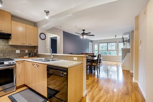 211-2958 Silver Springs Blvd, Coquitlam, BC, V3E3R9 | Card Image