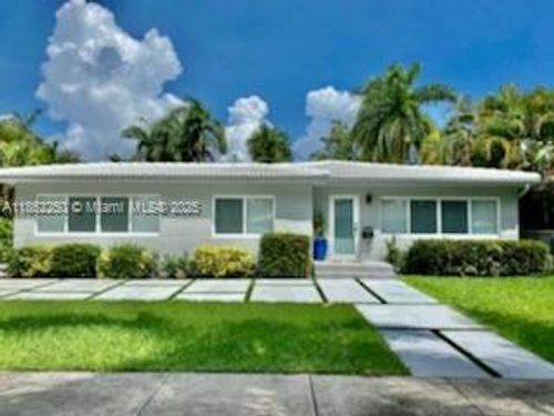 1307 Jackson St, Hollywood, FL, 33019-1521 | Card Image
