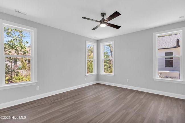Similar Home | Image 15