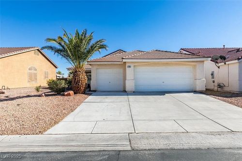 3706 Lake Victoria Dr, North Las Vegas, NV, 89032-7671 | Card Image