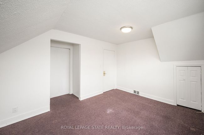 137 Allenby Ave, House other with 3 bedrooms, 3 bathrooms and 7 parking in Hamilton ON | Image 15