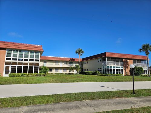 apt-205-44 Woodland Dr, VERO BEACH, FL, 32962-3780 | Card Image