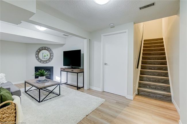 43 - 10 Holborn Crt, Townhouse with 3 bedrooms, 2 bathrooms and 2 parking in Kitchener ON | Image 42