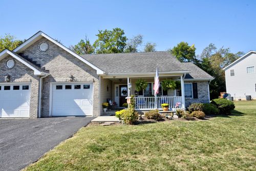 42 Meriwether Cir, Stuarts Draft, VA, 24477-2799 | Card Image