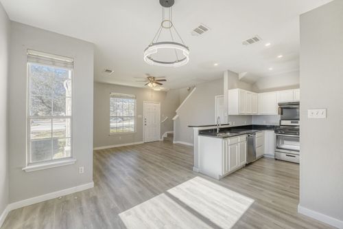 b-904 Sebastian Bnd, Pflugerville, TX, 78660-6693 | Card Image
