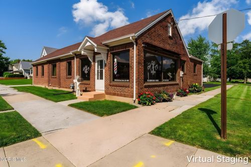 800 N Main Street, Fostoria, OH, 44830 | Card Image