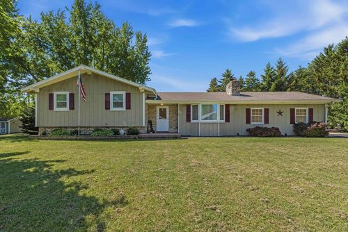 261 Connie Drive, Newburg, WI, 53090 | Card Image