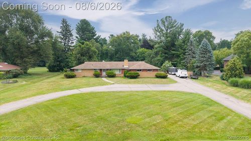 1779 Orchard Ln, Bloomfield Hills, MI, 48301-4022 | Card Image