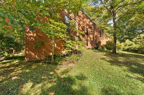 17820 Dow Knob Rd, Borden, IN, 47106-8206 | Card Image