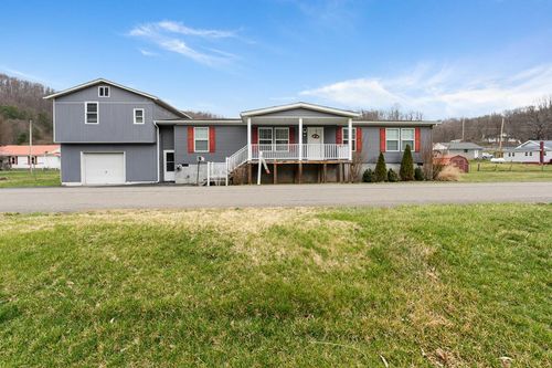 148 Byrd St, Bluefield, VA, 24605-8794 | Card Image