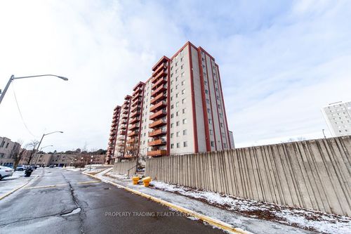 402-50 Lotherton Ptway, North York, ON, M6B2G7 | Card Image